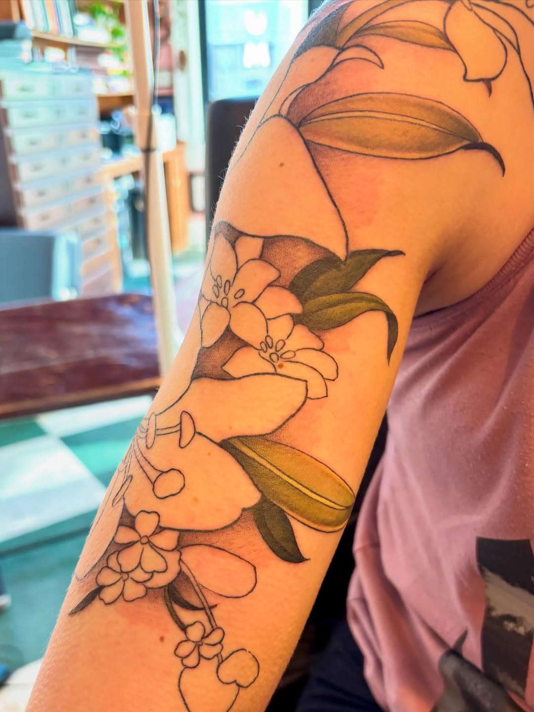 Tattoo by @leahleinani.tattoos — black_and_grey