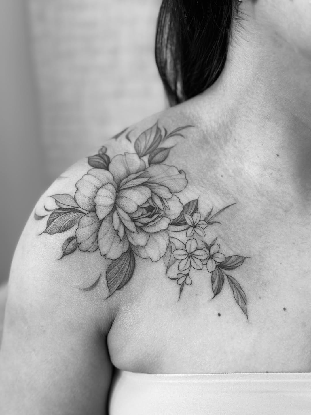 Tattoo by @xiu.tattoos — fine_line, black_and_grey