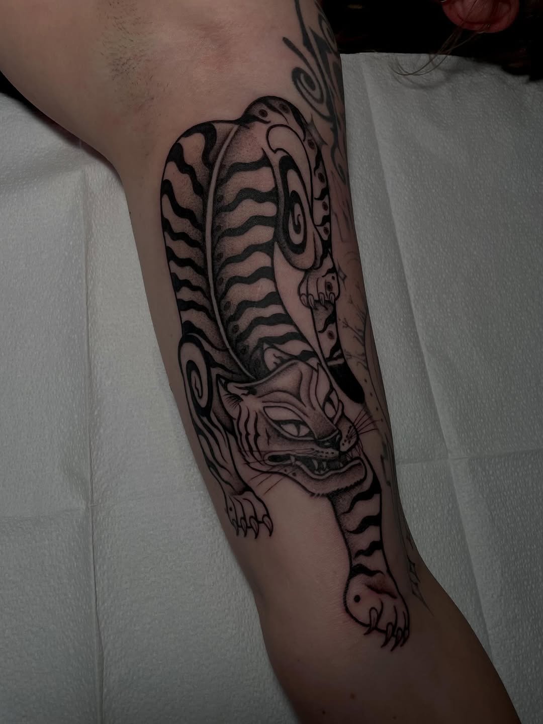 Tattoo by @feliine — japanese_irezumi, blackwork