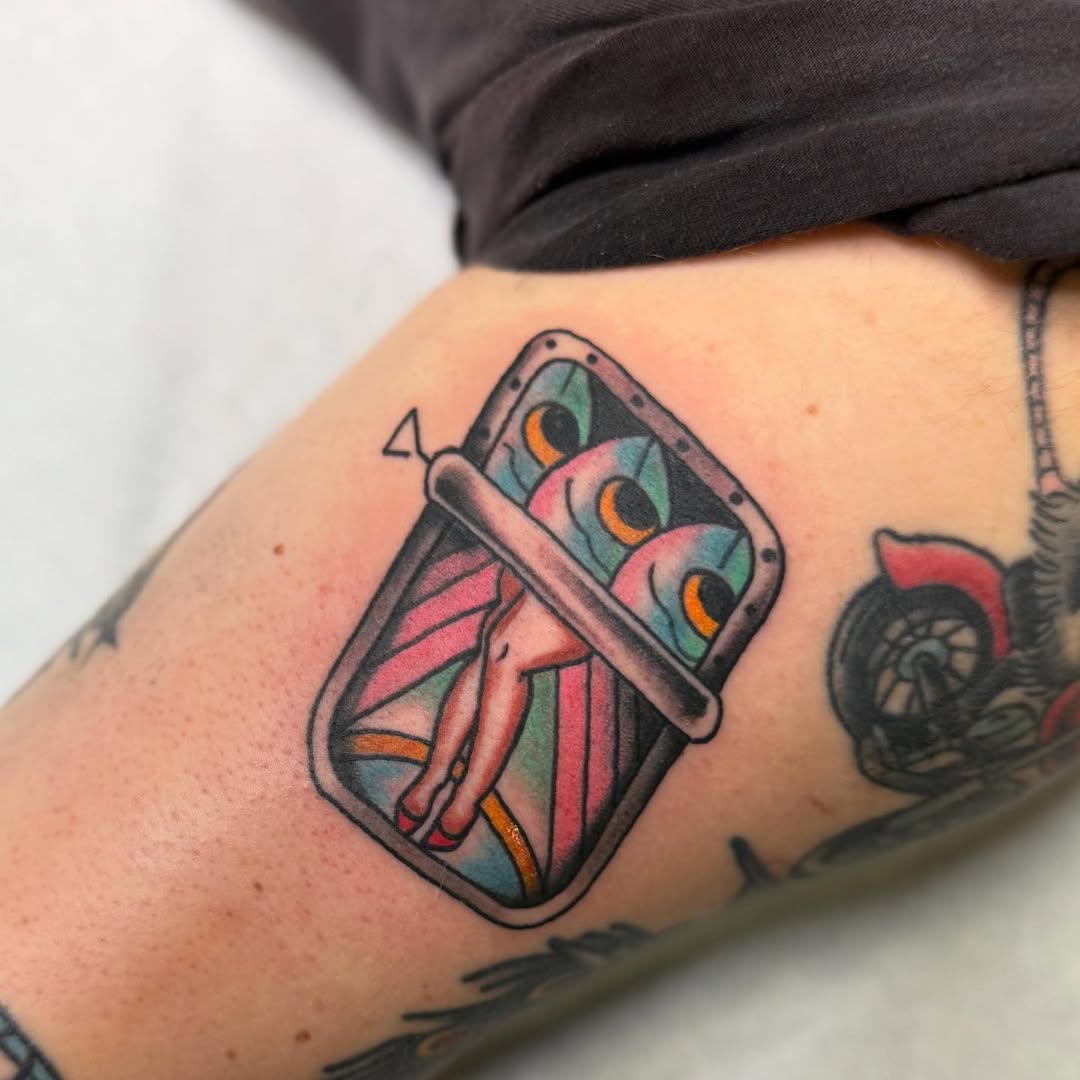 Tattoo by @jacieleetattoo โ american_traditional