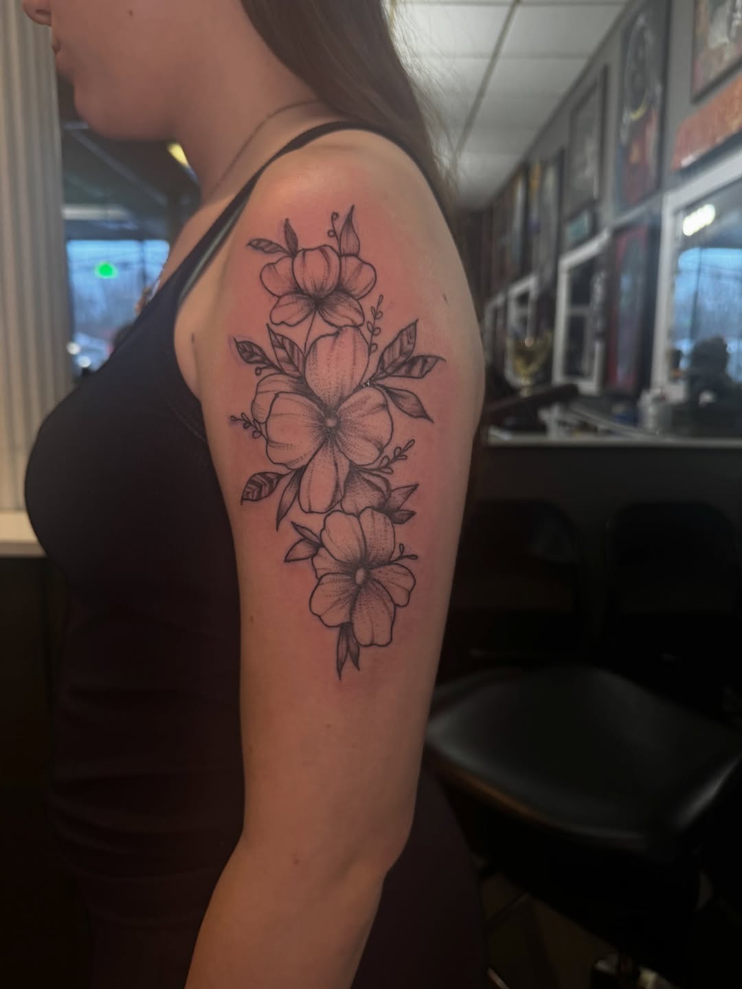 Tattoo by @lexgetinked โ fine_line