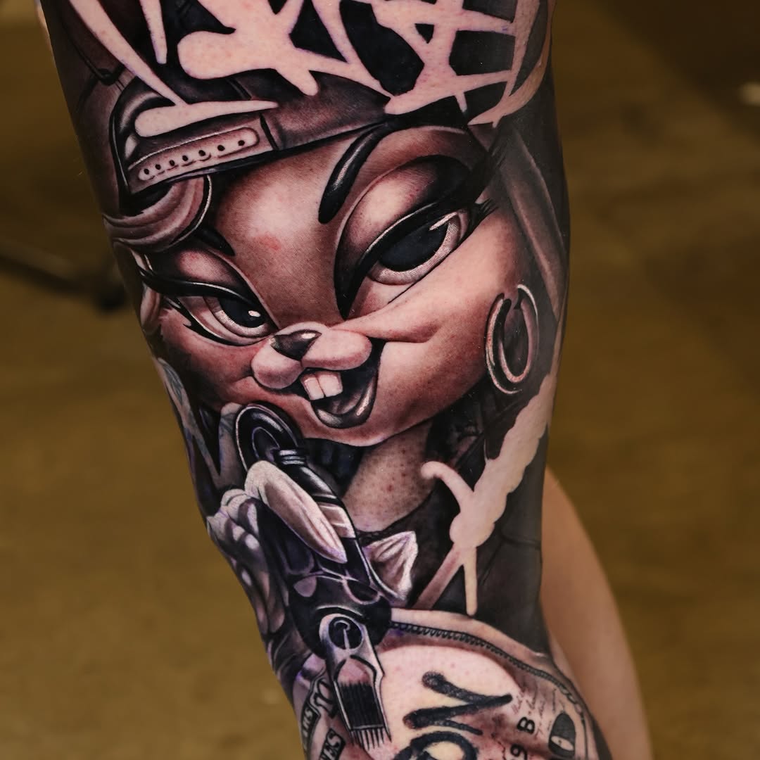 Tattoo by @alisalehtattoos β realism