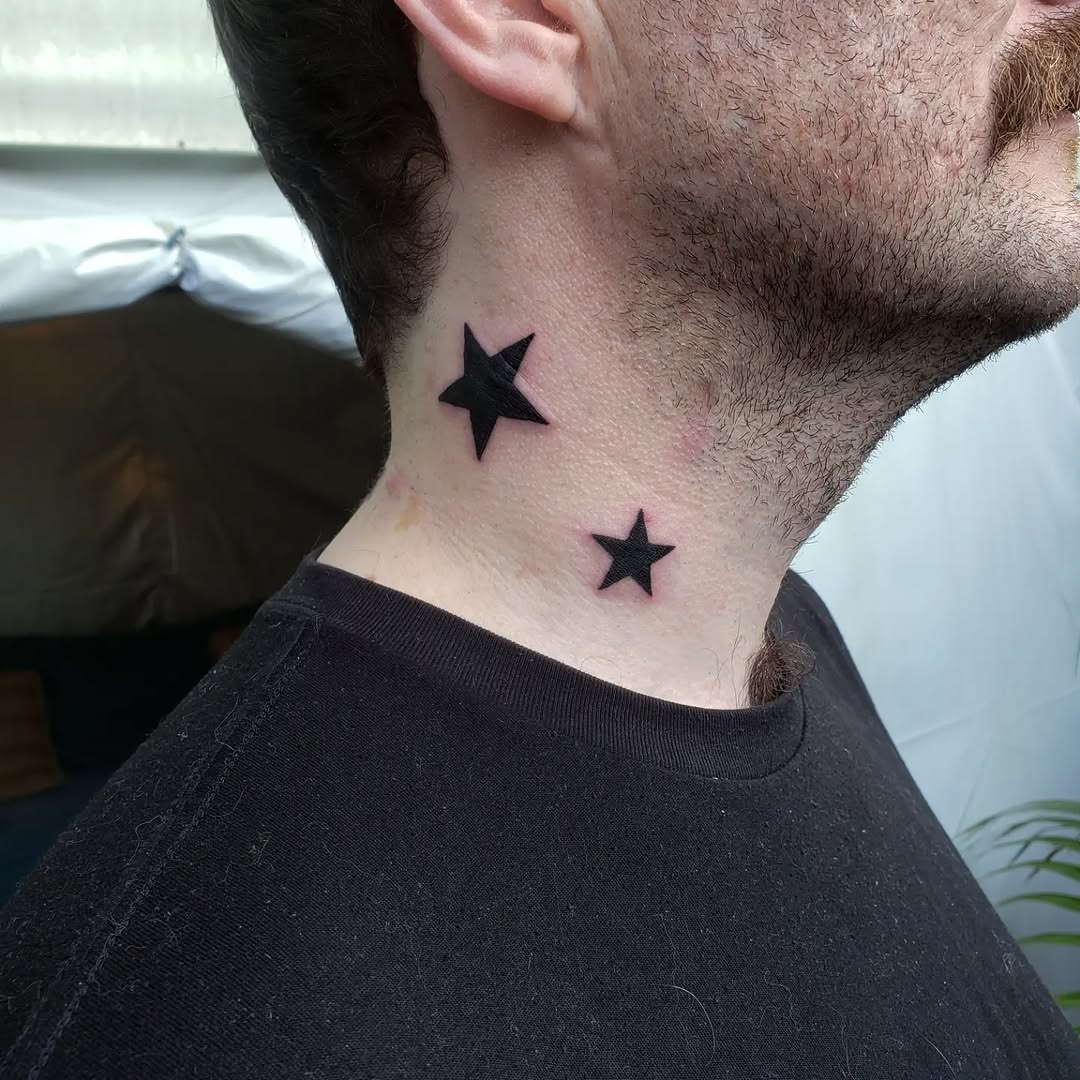 Tattoo by @chainveil.tattoo — blackwork