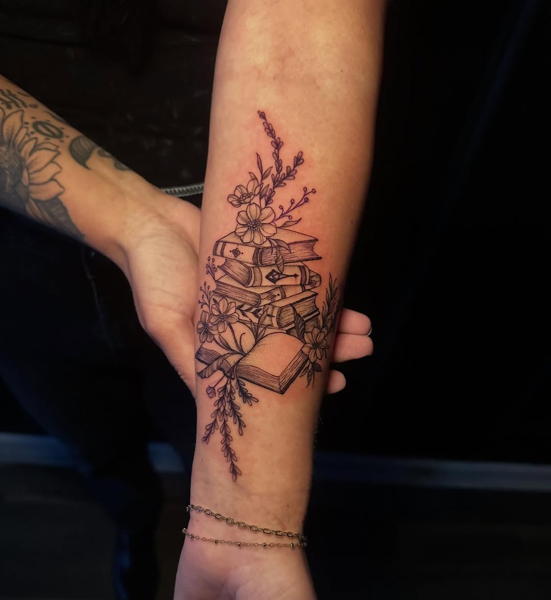Tattoo by @jessabigelowtattoo — fine_line