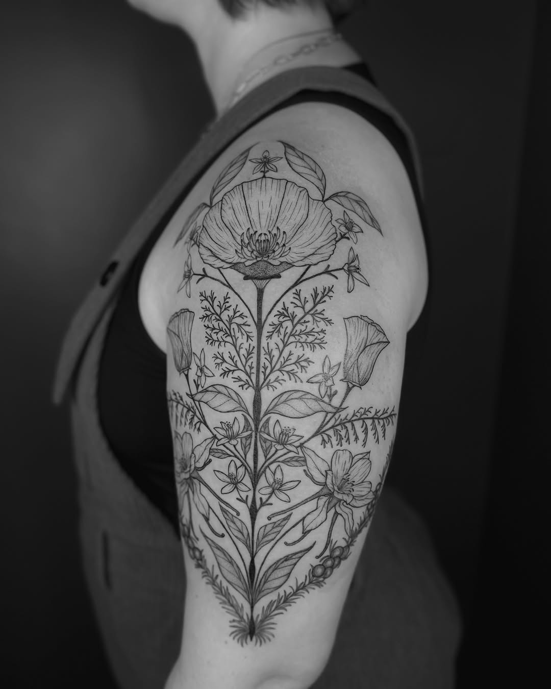 Tattoo by @lexcreotattoos โ illustrative, fine_line