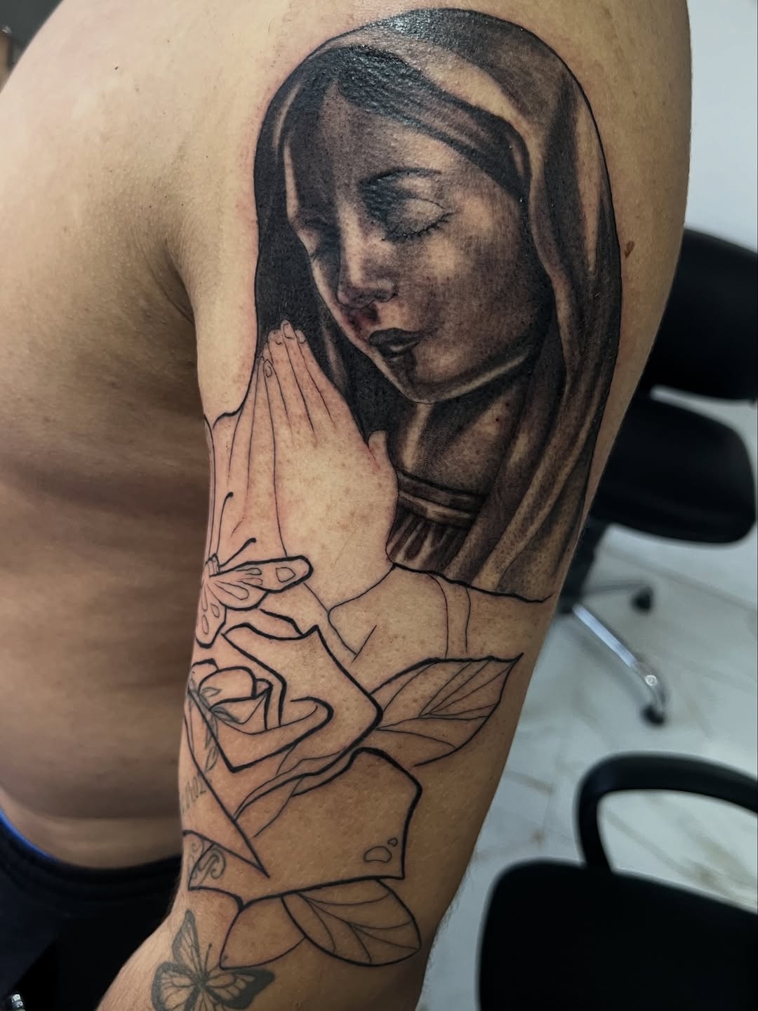 Tattoo by @alonso.rangel_ — realism, black_and_grey