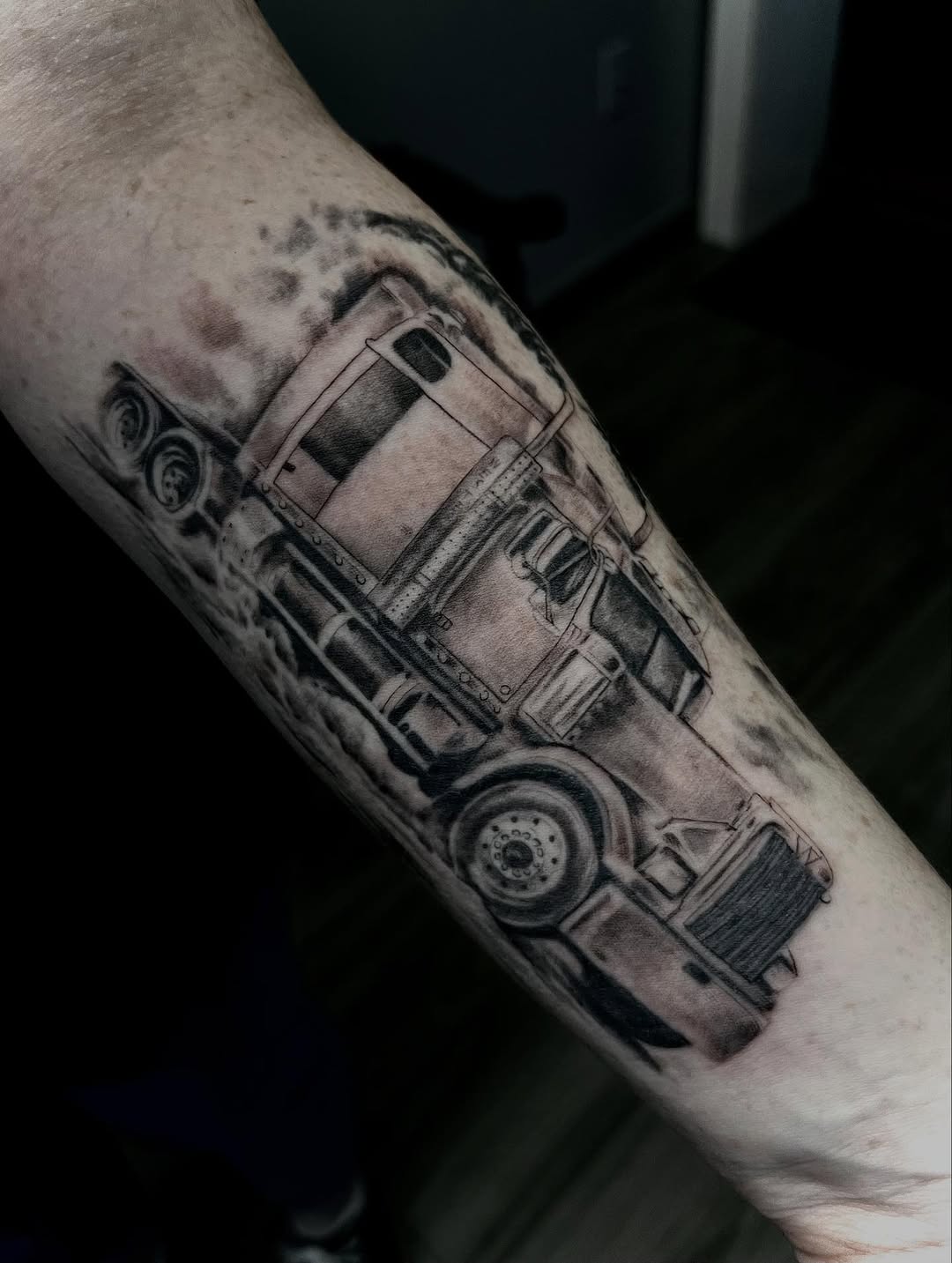Tattoo by @ozzyblacklinetattoo — realism, black_and_grey
