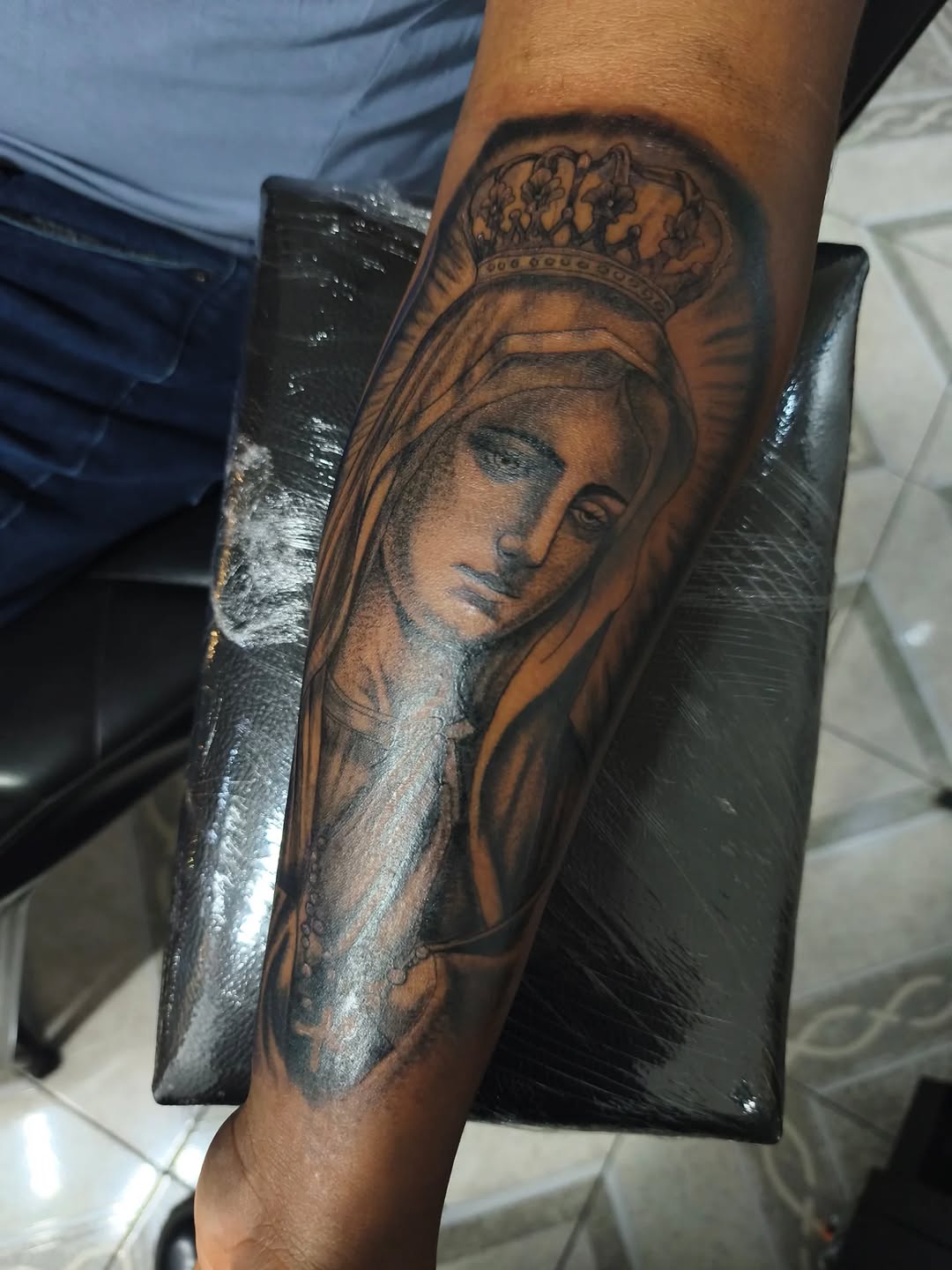 Tattoo by @mello_blue_tatto0 — realism, black_and_grey