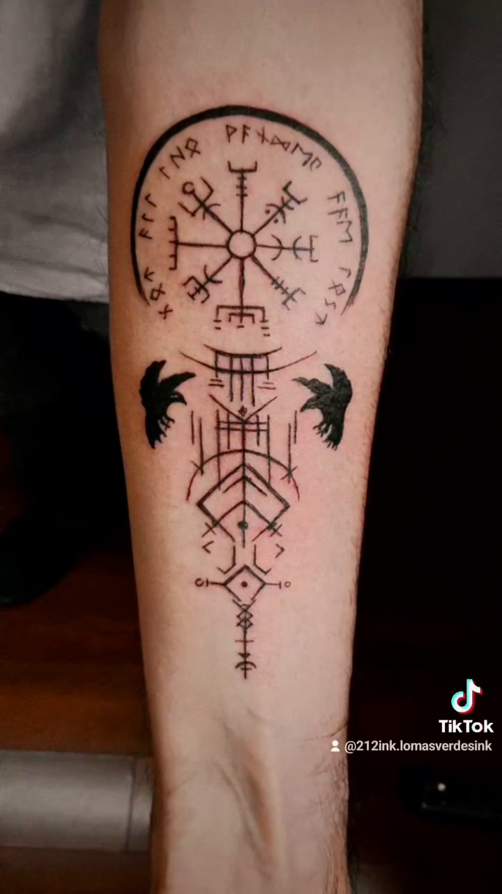 Tattoo by @bettoink — geometric, blackwork
