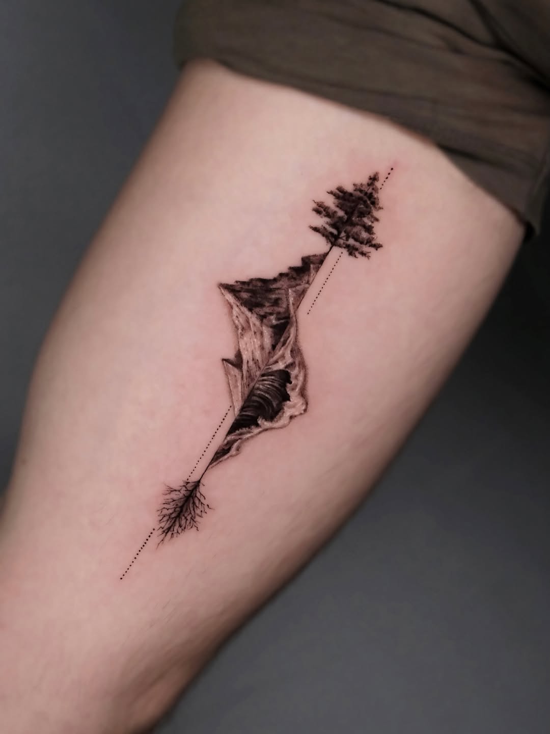 Tattoo by @da.an_tattooer — fine_line, black_and_grey