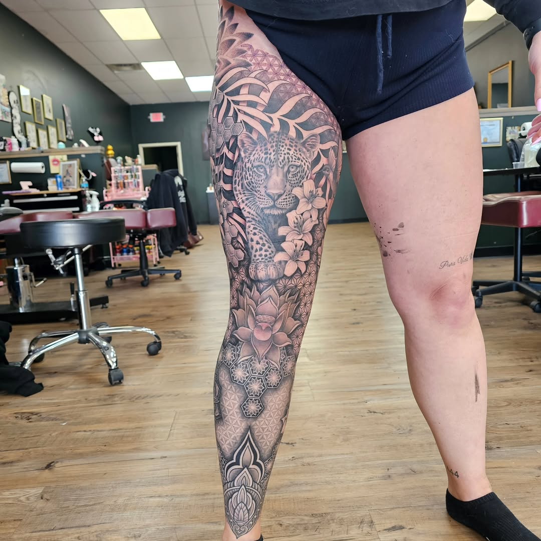 Tattoo by @indeedilly — realism, geometric
