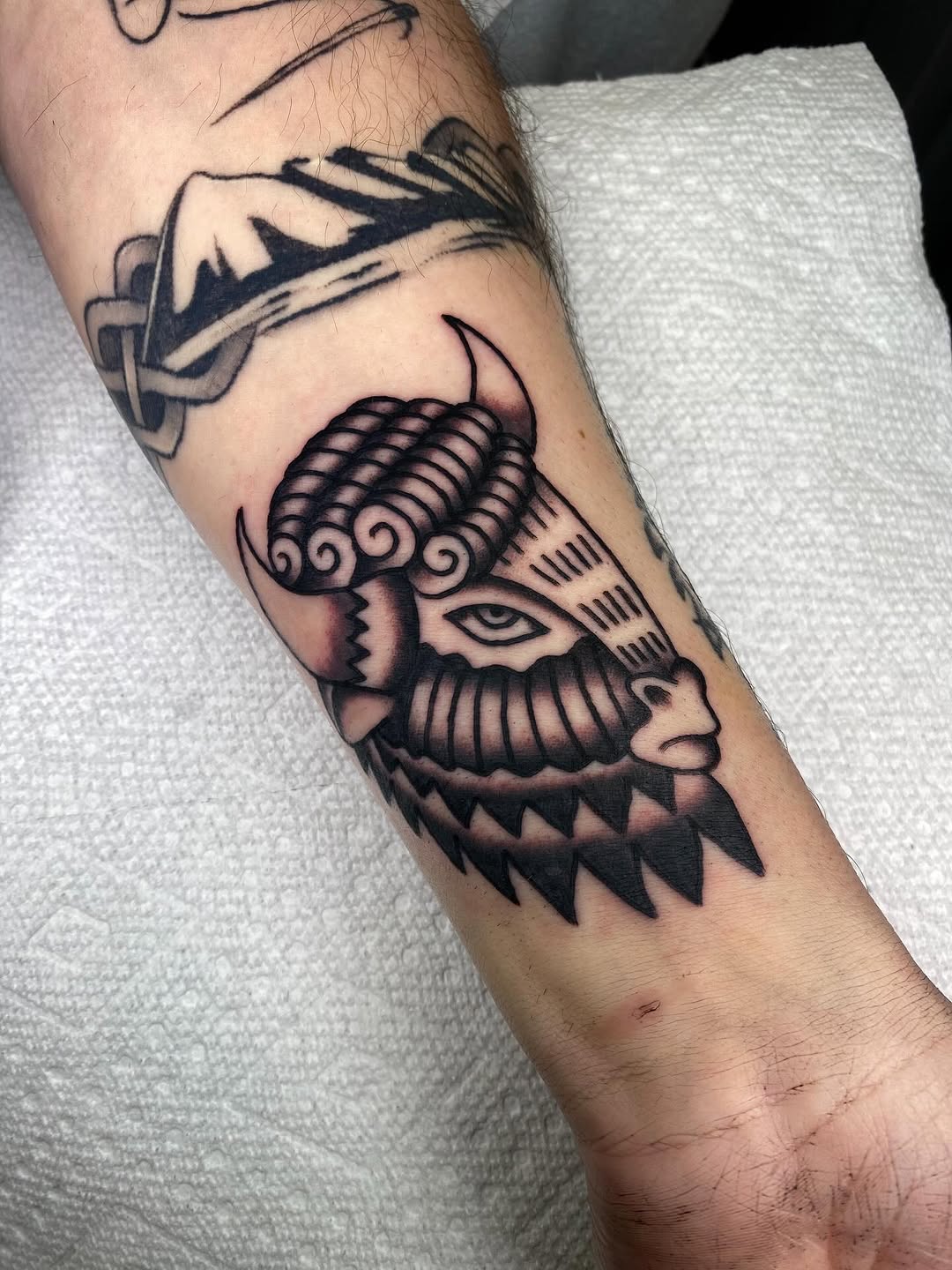 Tattoo by @rubber_band_dan — american_traditional, illustrative