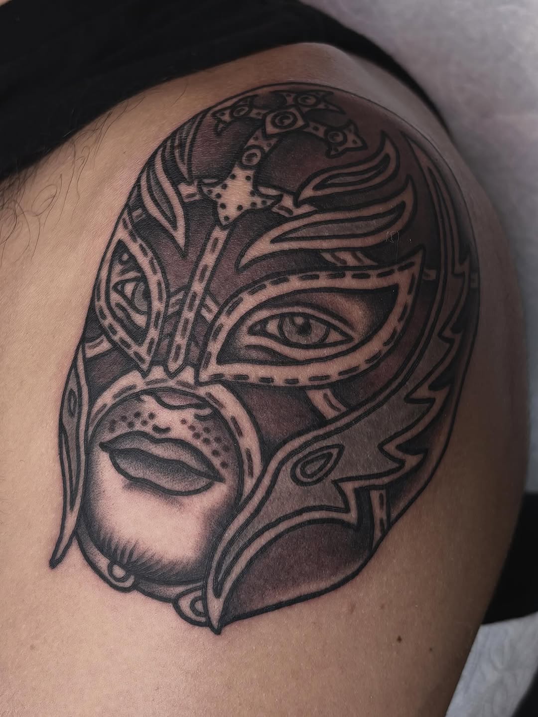 Tattoo by @karenforyoutattoo — black_and_grey
