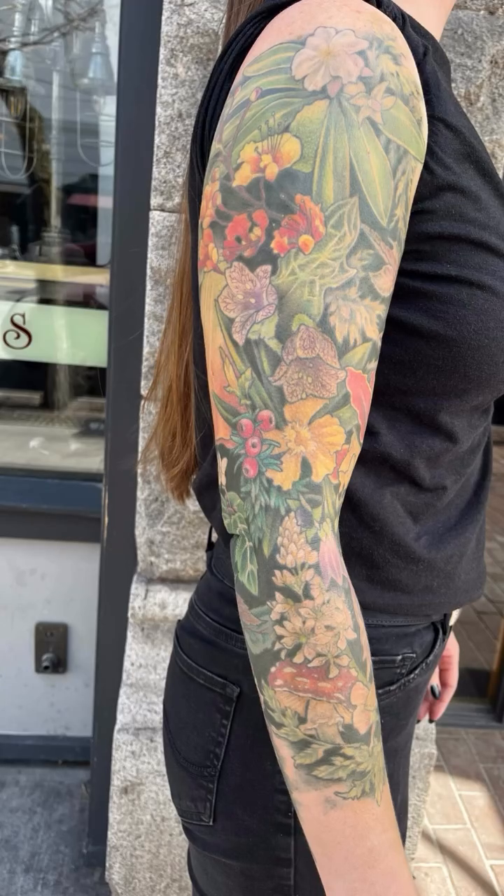 Tattoo by @melissathompsonart — realism, botanical