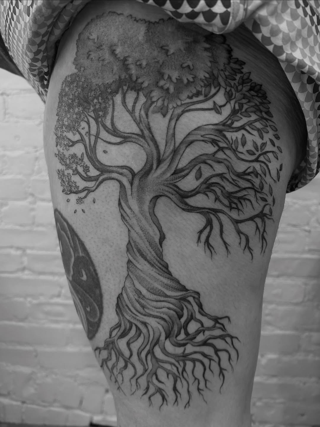 Tattoo by @oliviafoxtattoo — black_and_grey, illustrative