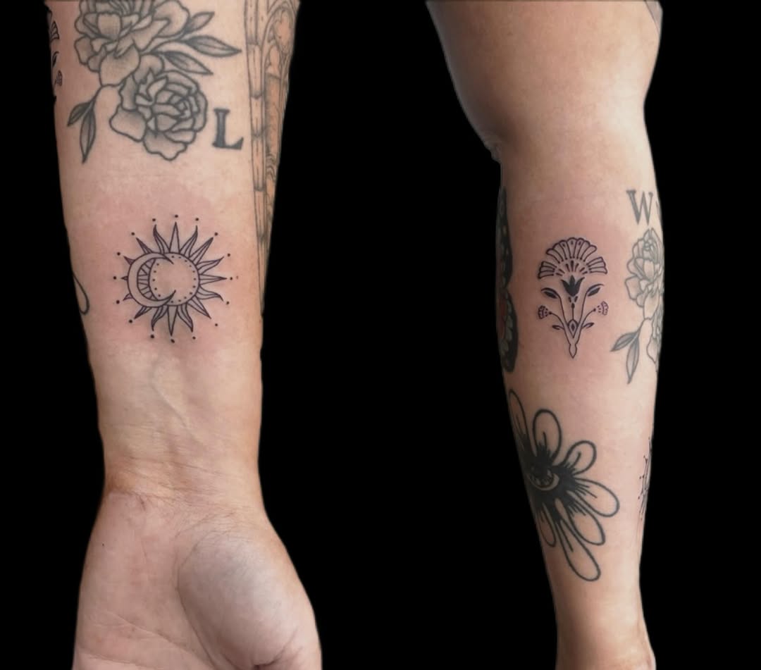 Tattoo by @tat2gh0ul โ fine_line, minimalist