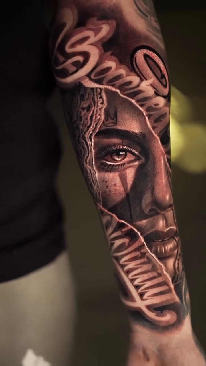 Tattoo by @tattoosbychino โ black_and_grey, realism