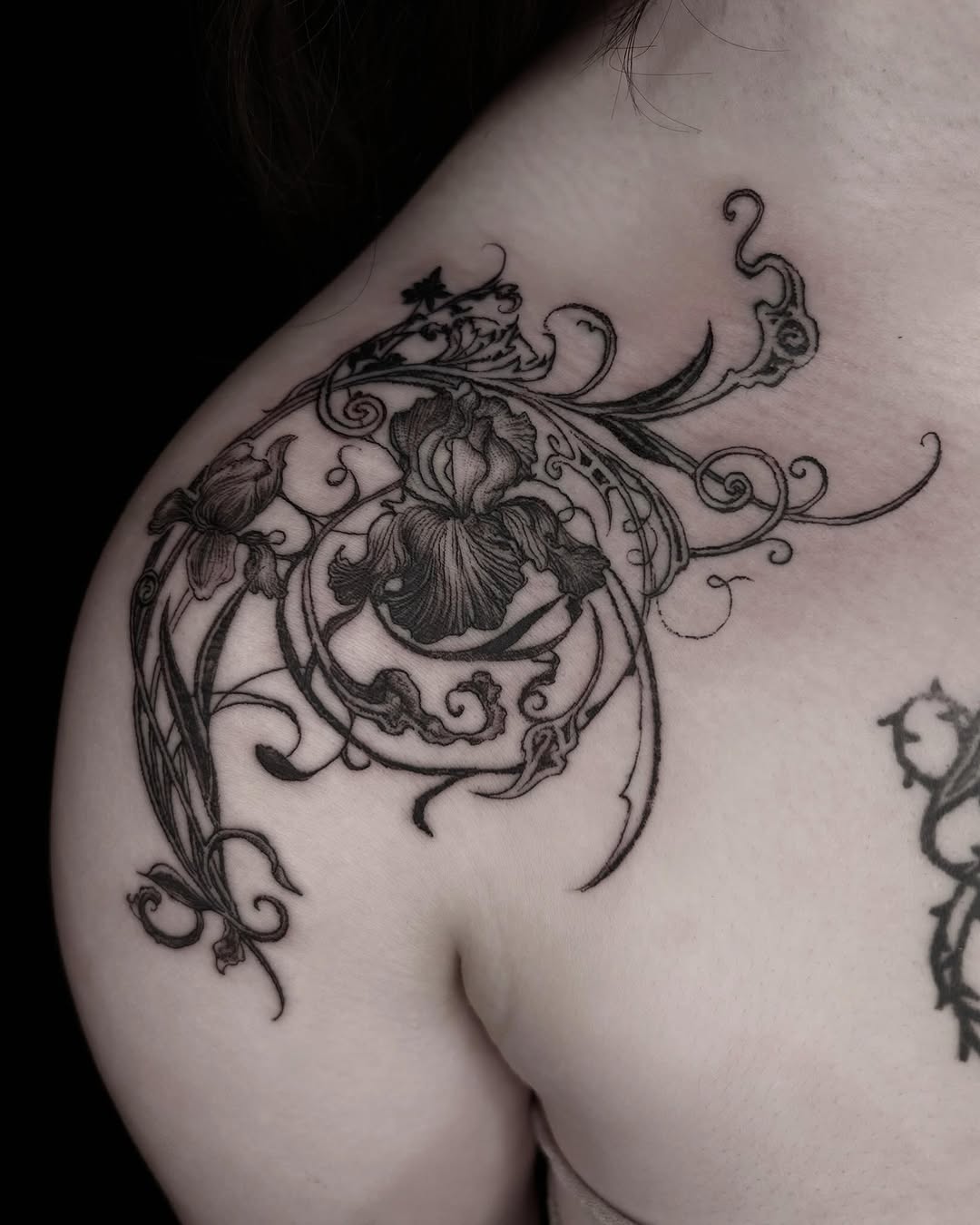 Tattoo by @la13va_tear — black_and_grey, ornamental