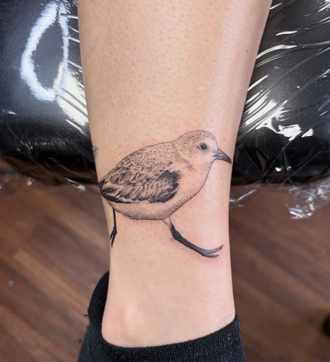 Tattoo by @kellidonegantattoos — realism, dotwork