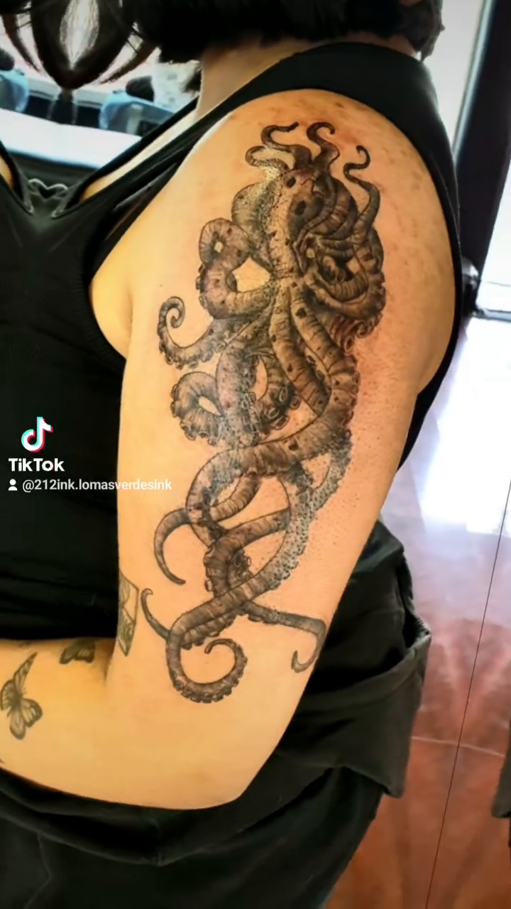 Tattoo by @bettoink — black_and_grey, realism