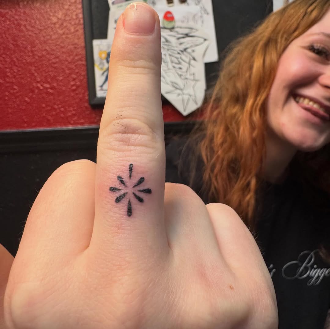Tattoo by @angeltiburona — minimalist