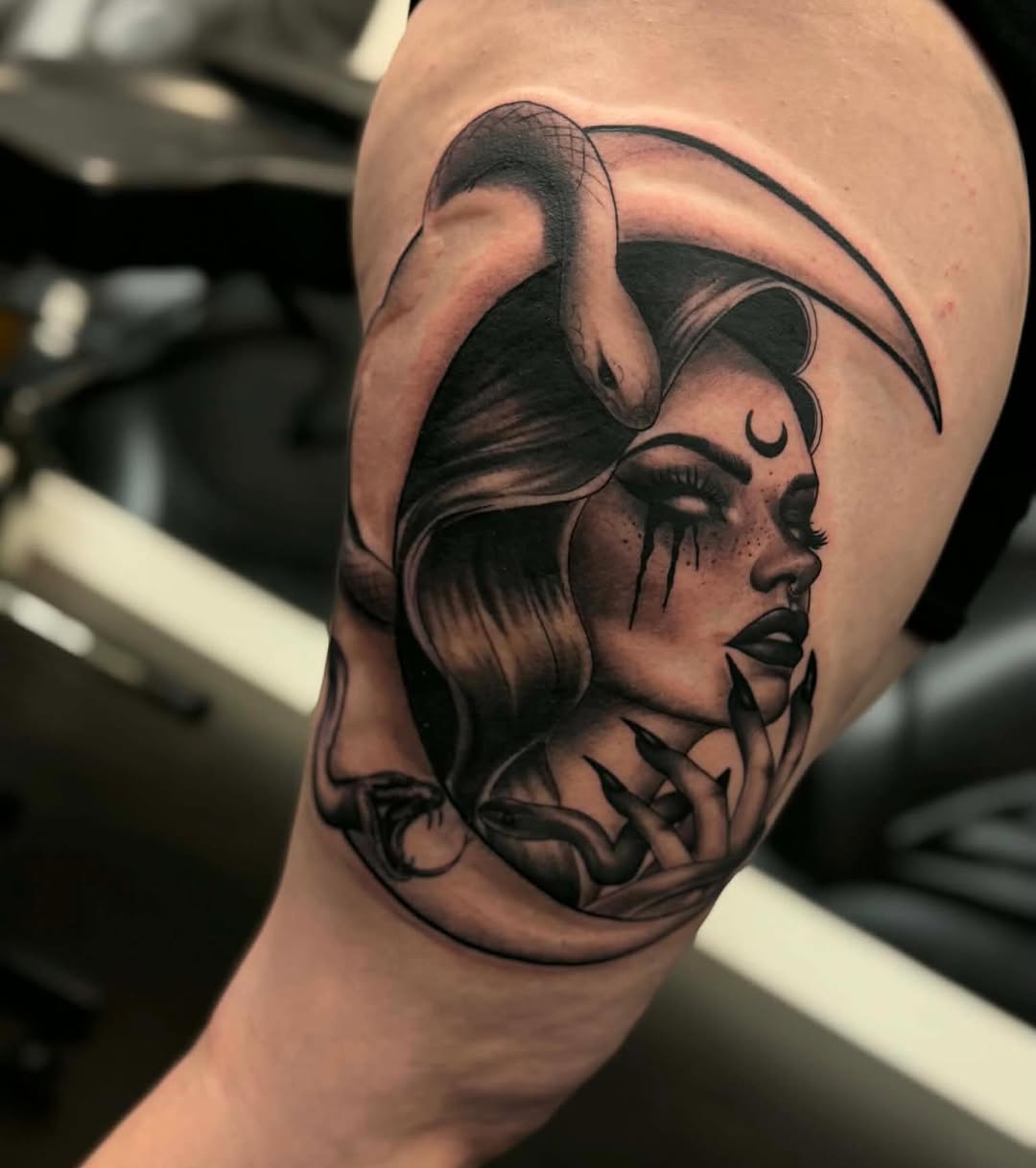 Tattoo by @bbz.ink β black_and_grey, realism