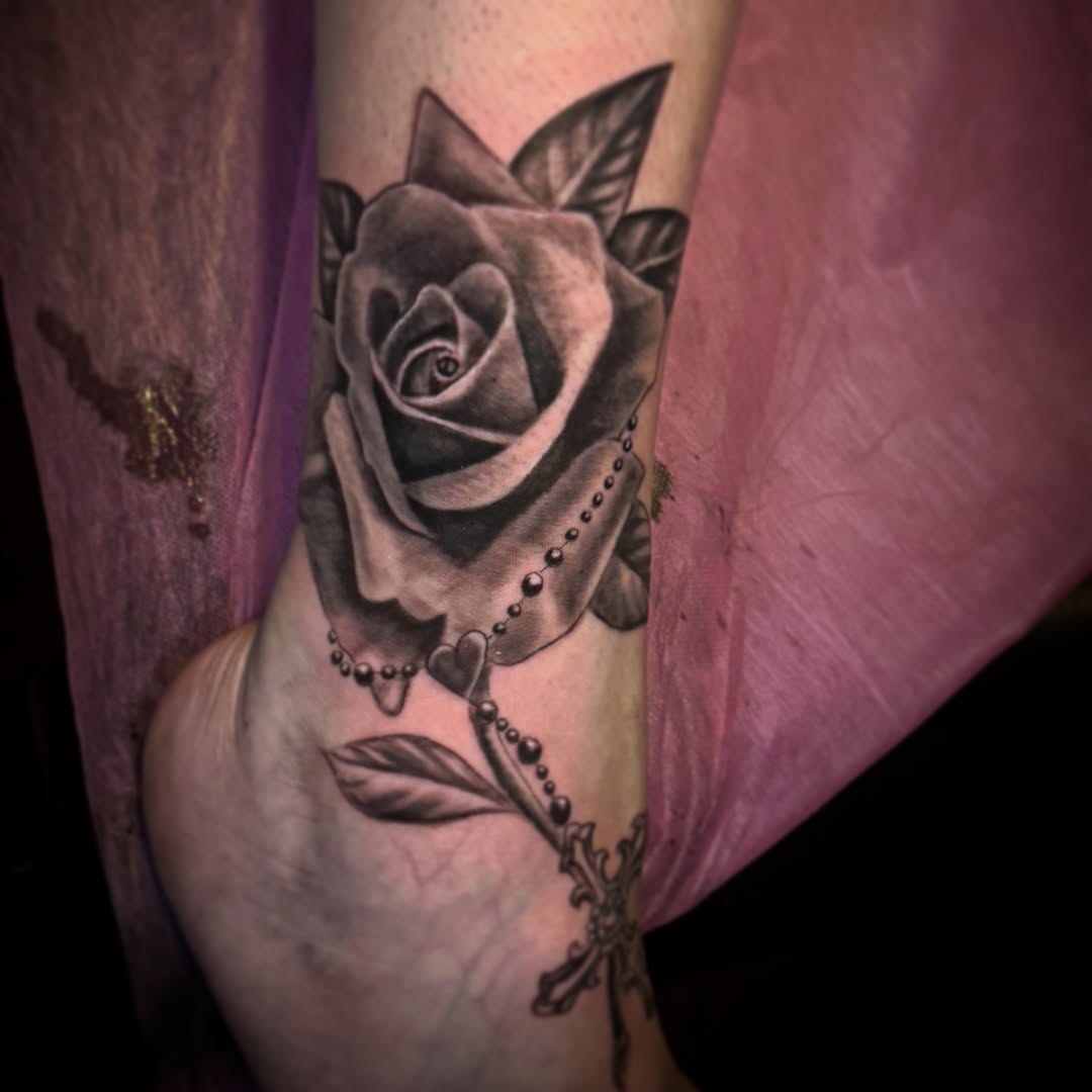 Tattoo by @cdavidta2z — realism, black_and_grey