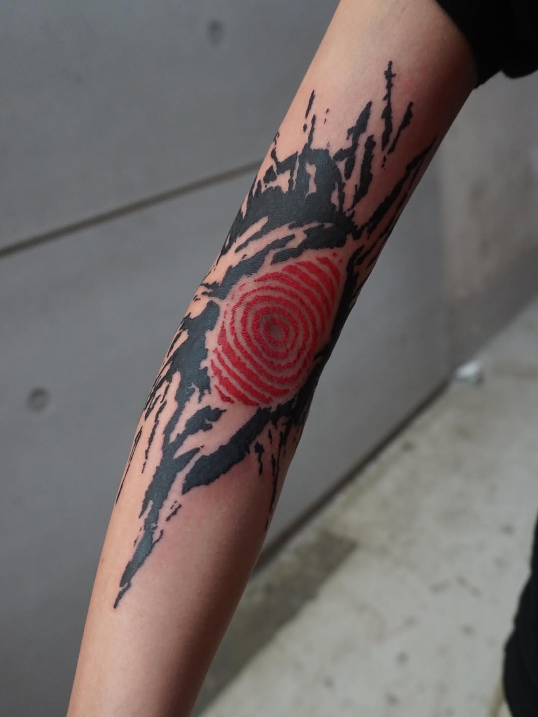 Tattoo by @mung_tattoo — blackwork, trash_polka