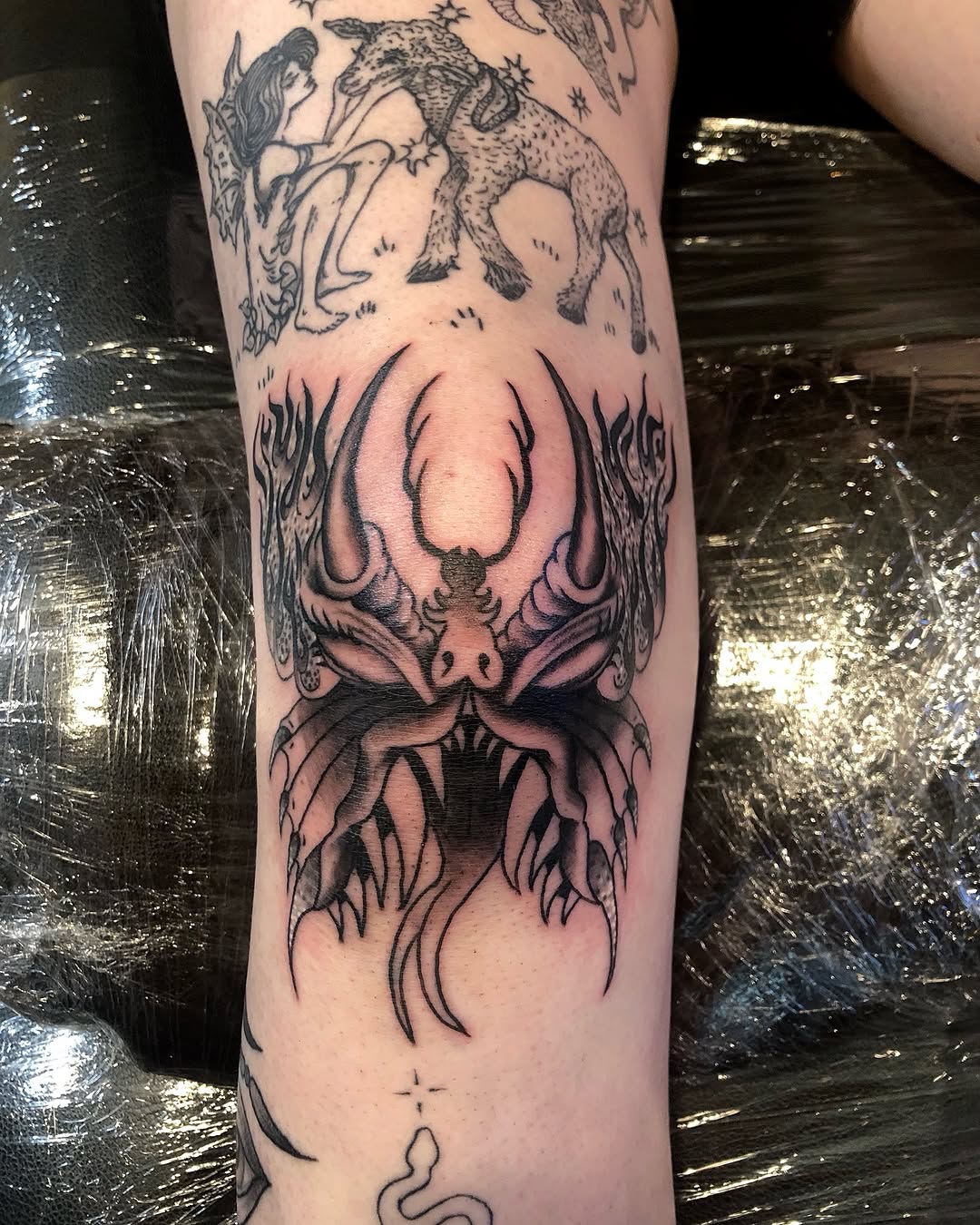 Tattoo by @aidabtattoo — black_and_grey, illustrative