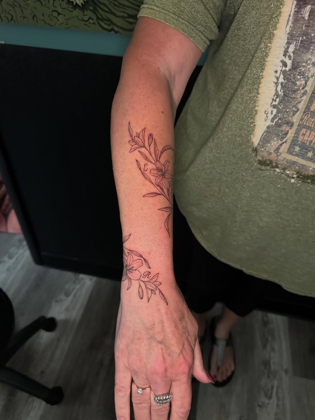 Tattoo by @lesleahipp_tattoo — fine_line, illustrative