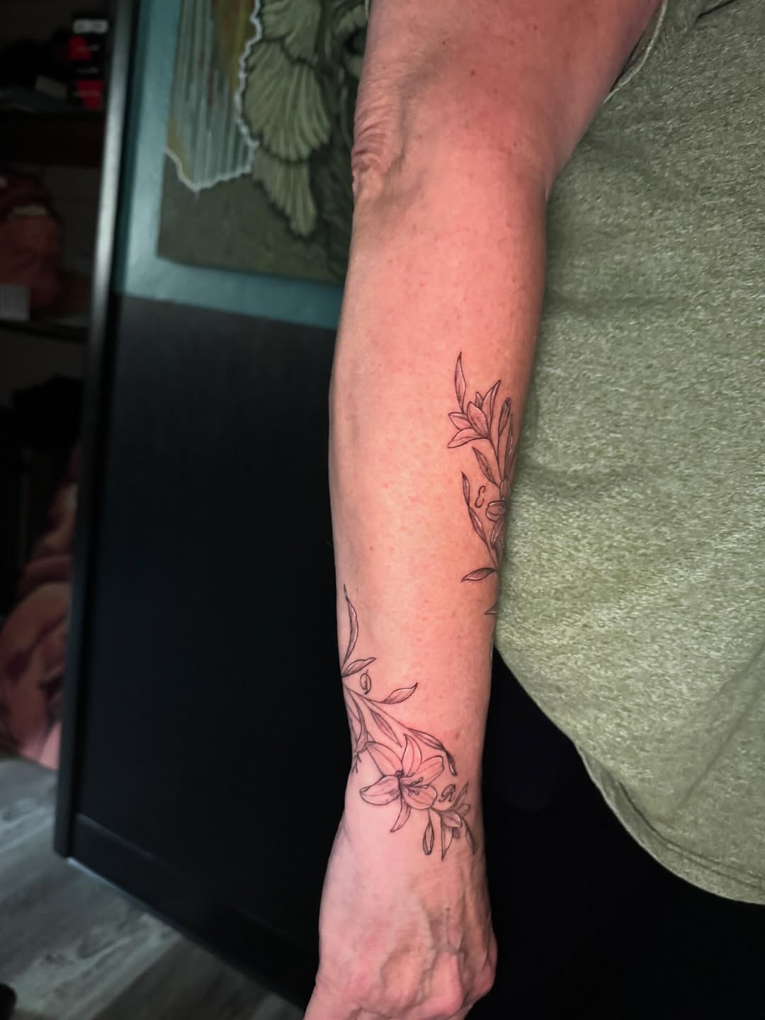 Tattoo by @lesleahipp_tattoo — fine_line, illustrative