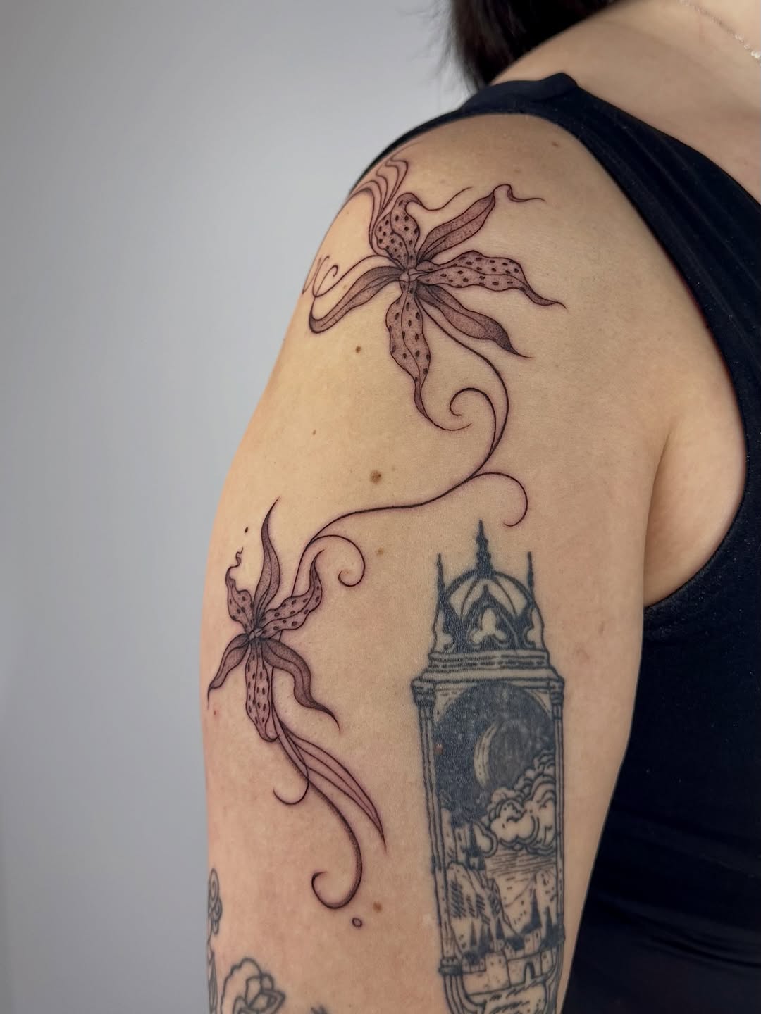 Tattoo by @artbykay.la โ fine_line, black_and_grey