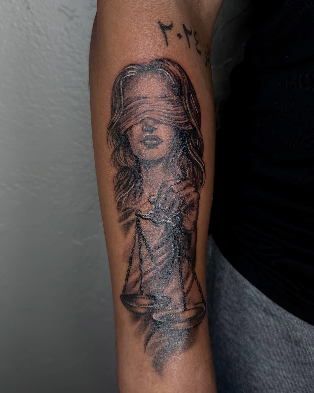 Tattoo by @mamagiatattoos โ realism, black_and_grey