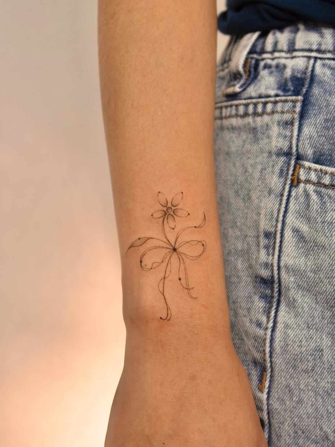 Tattoo by @starofdreams.tatt — fine_line, illustrative