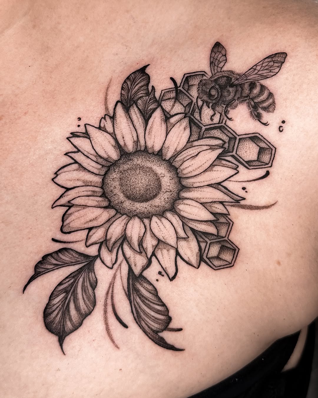 Tattoo by @2lulahtattoo — dotwork