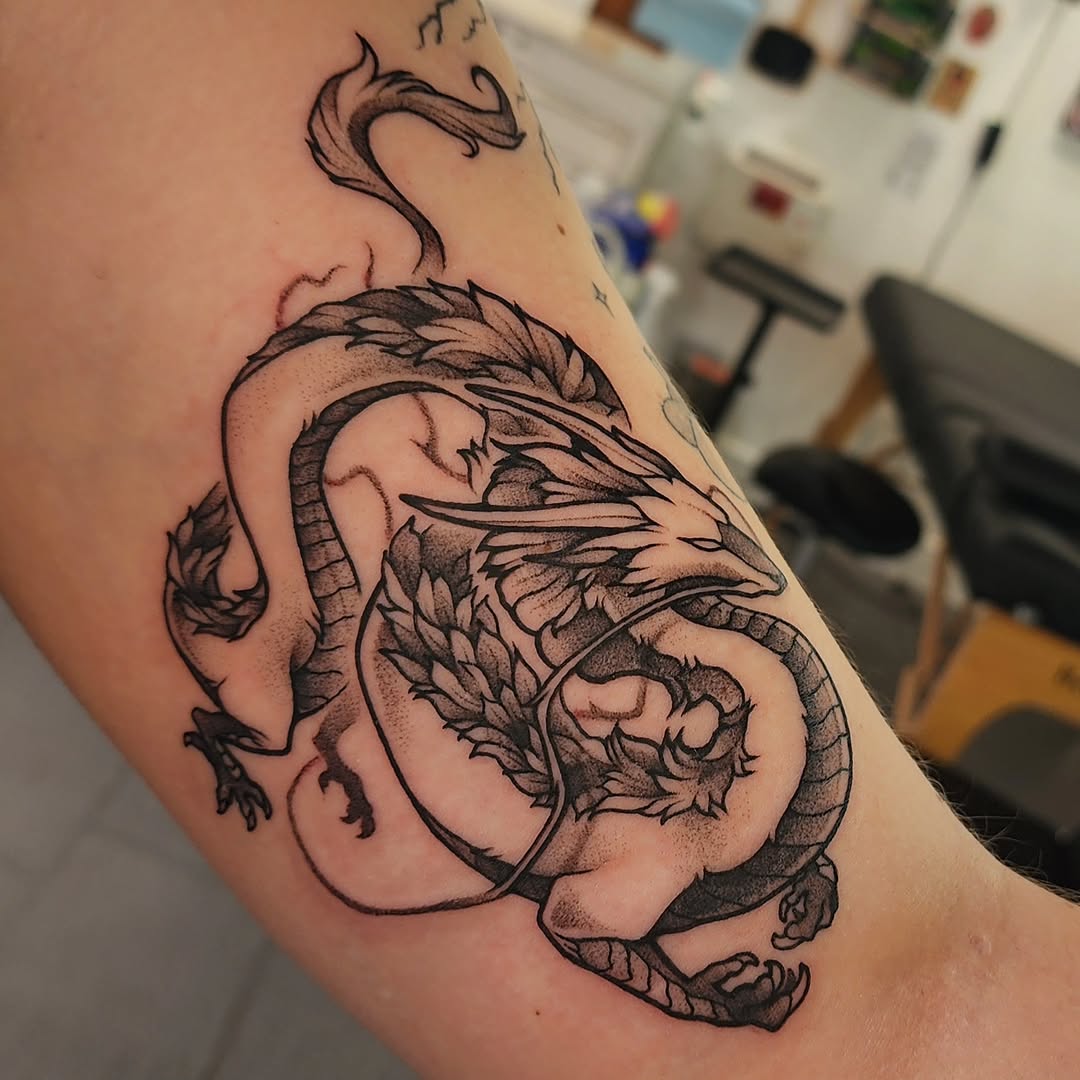 Tattoo by @darkwood.tattoos — japanese_irezumi, dotwork
