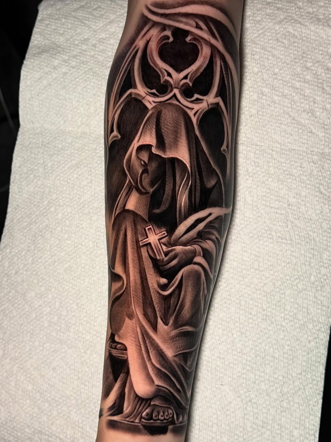 Tattoo by @saeso___ — realism, black_and_grey