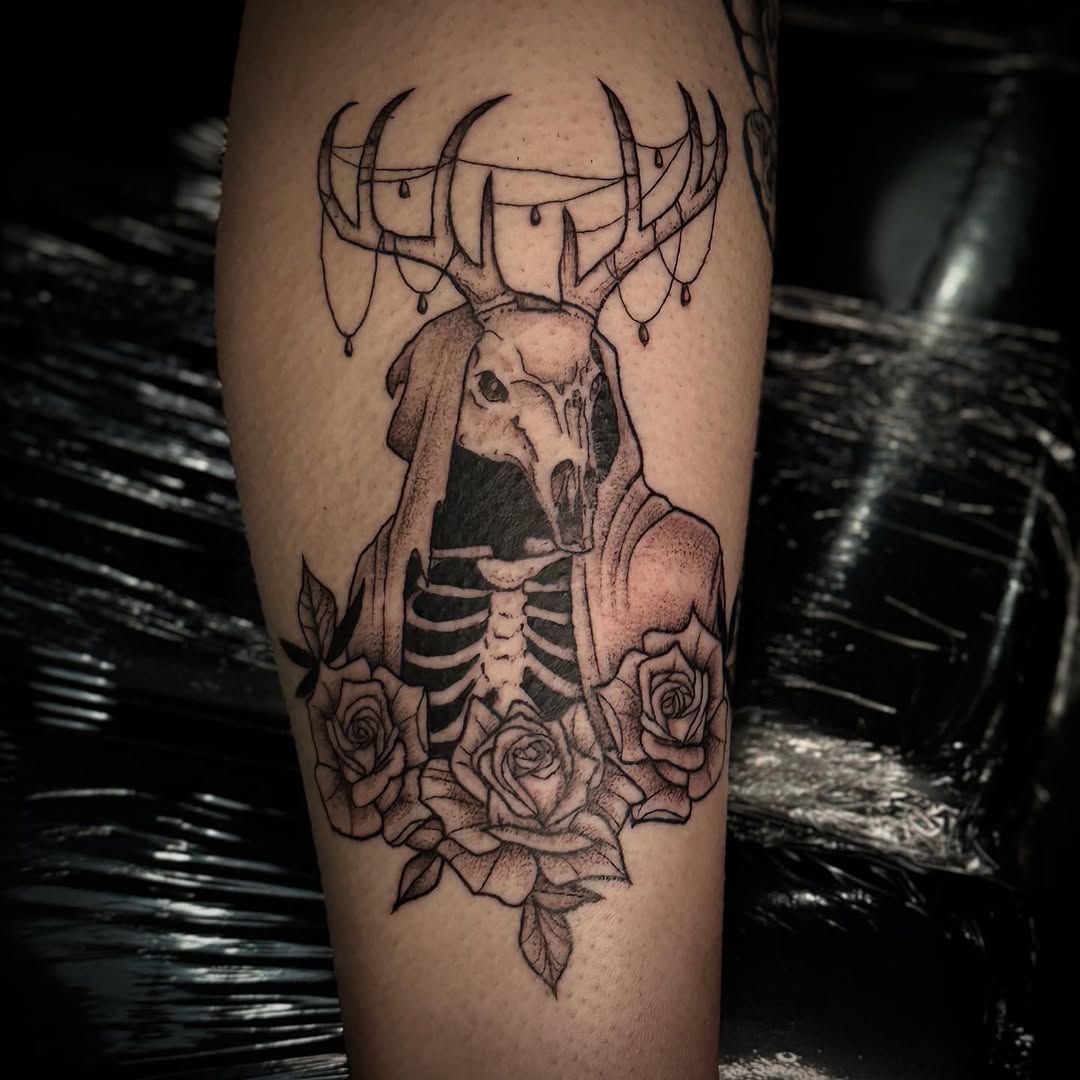 Tattoo by @tinarosetattoos — blackwork, illustrative