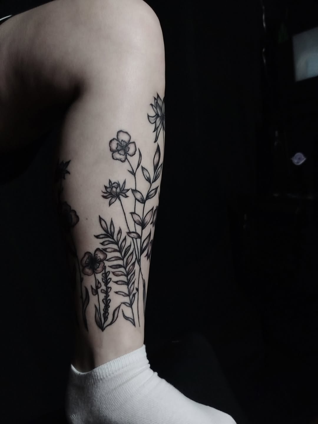 Tattoo by @dori.tatt — illustrative, fine_line