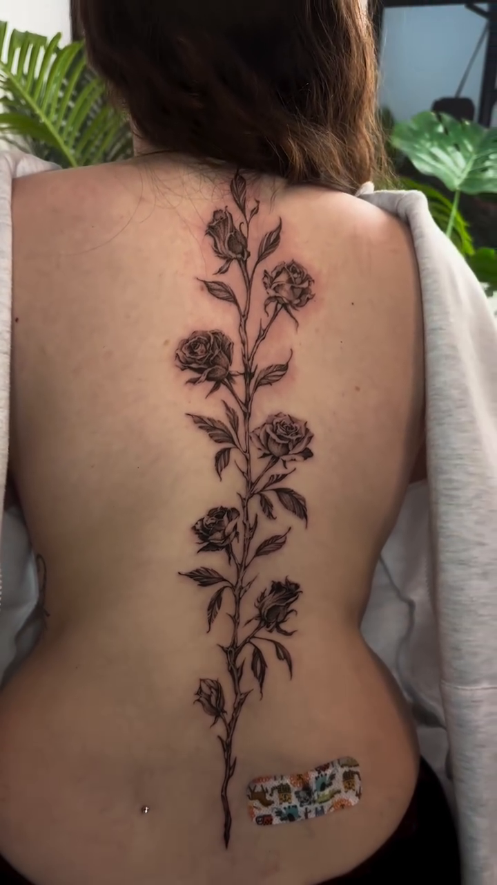 Tattoo by @ariusink โ fine_line