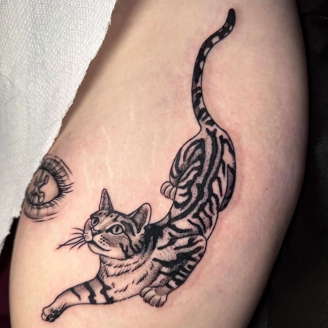 Tattoo by @daniwilliamstattoo — black_and_grey, illustrative