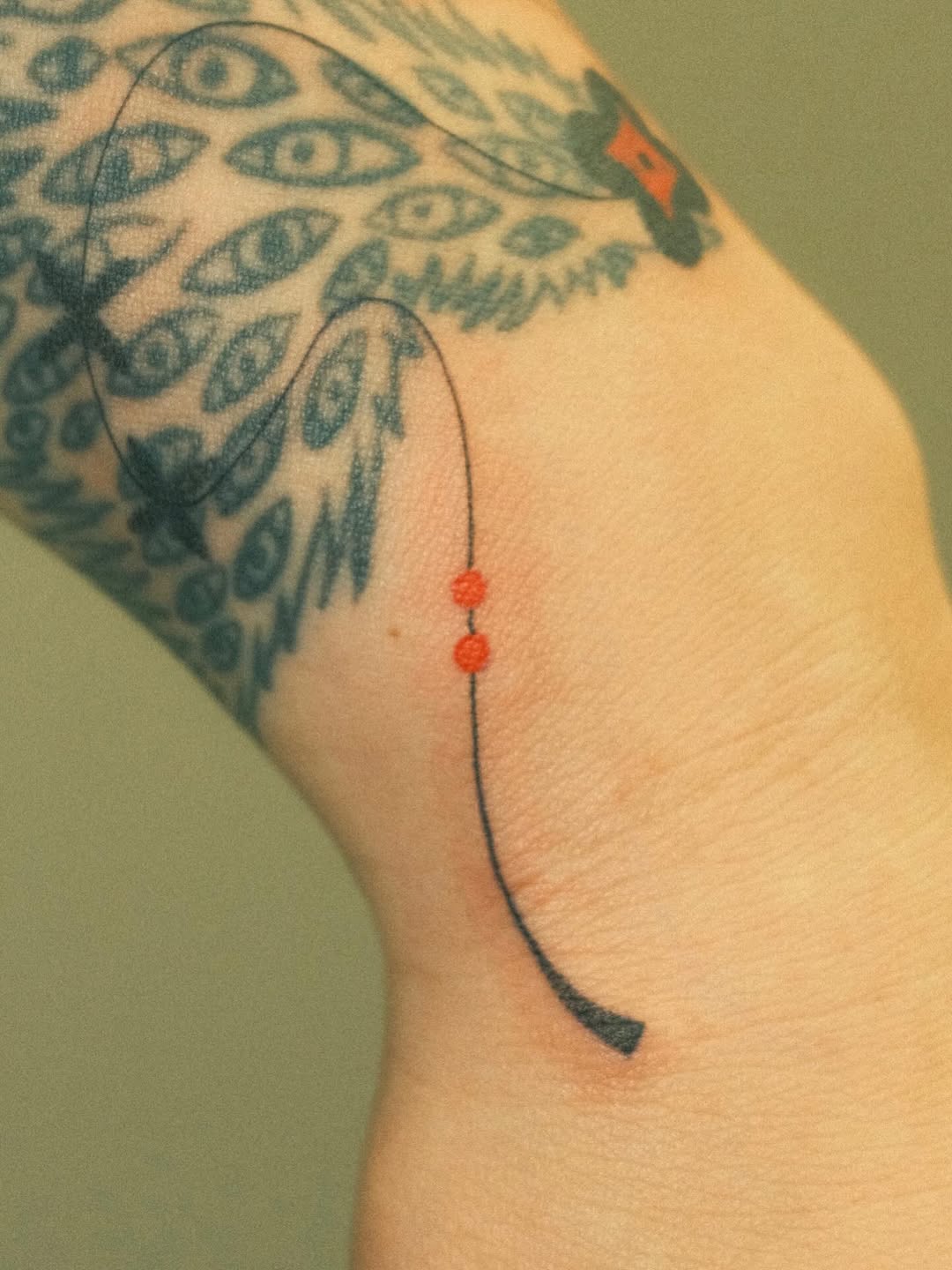 Tattoo by @thienhotattoo — minimalist