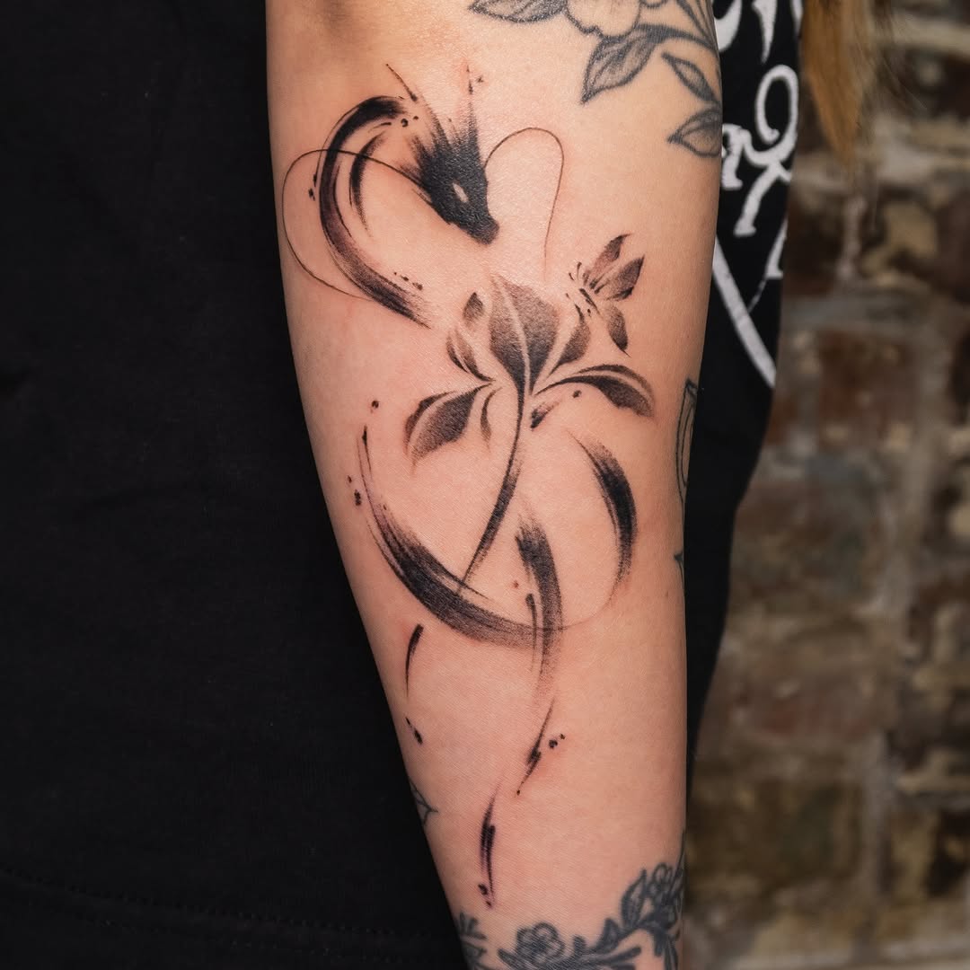 Tattoo by @juhsdink โ sketch