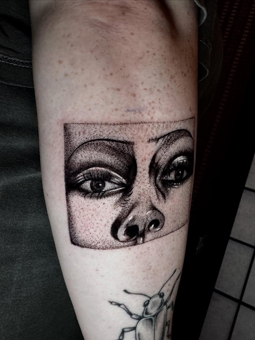 Tattoo by @morgue.in.tattoos — realism, dotwork