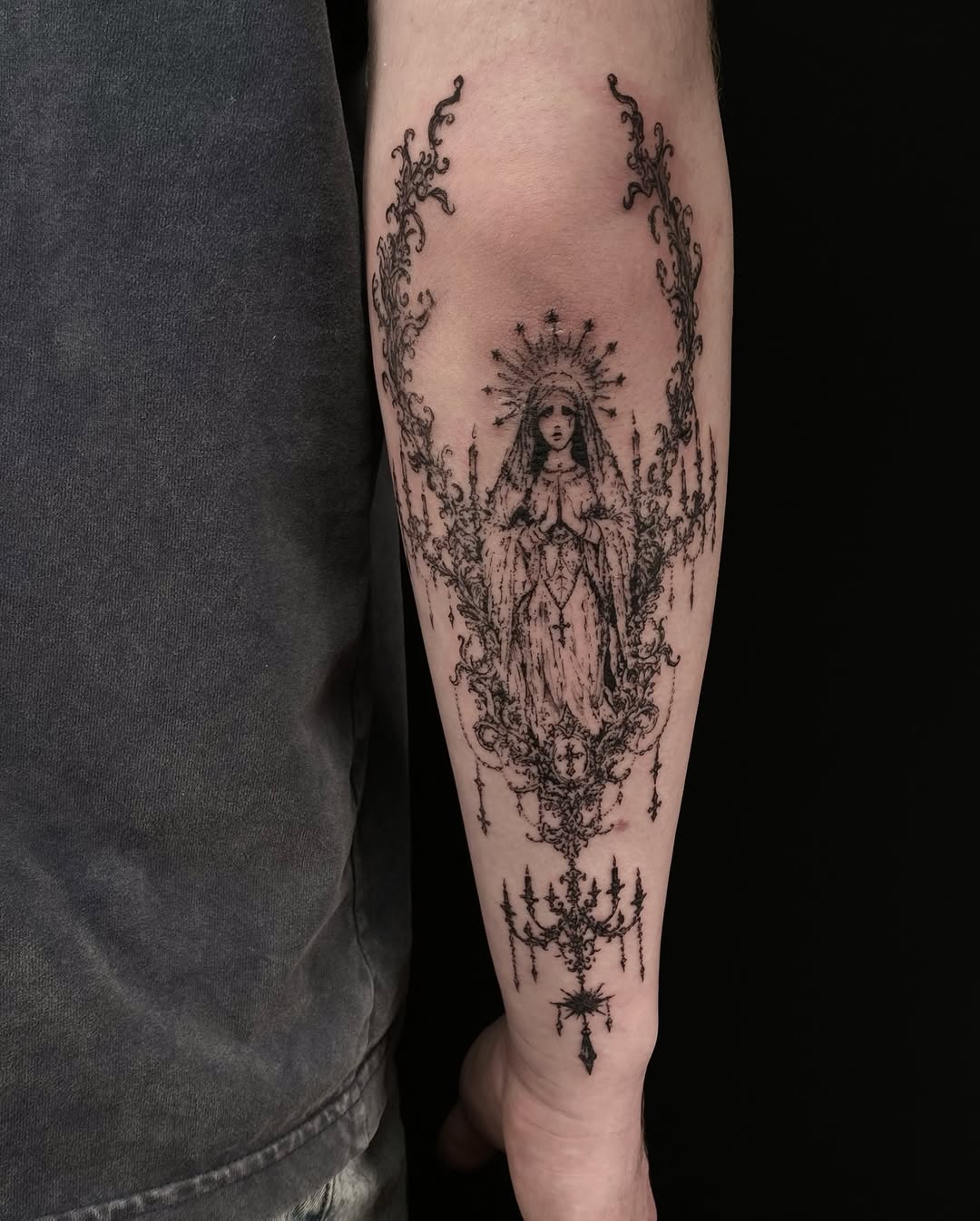Tattoo by @skinwalker.ta2 โ illustrative, blackwork