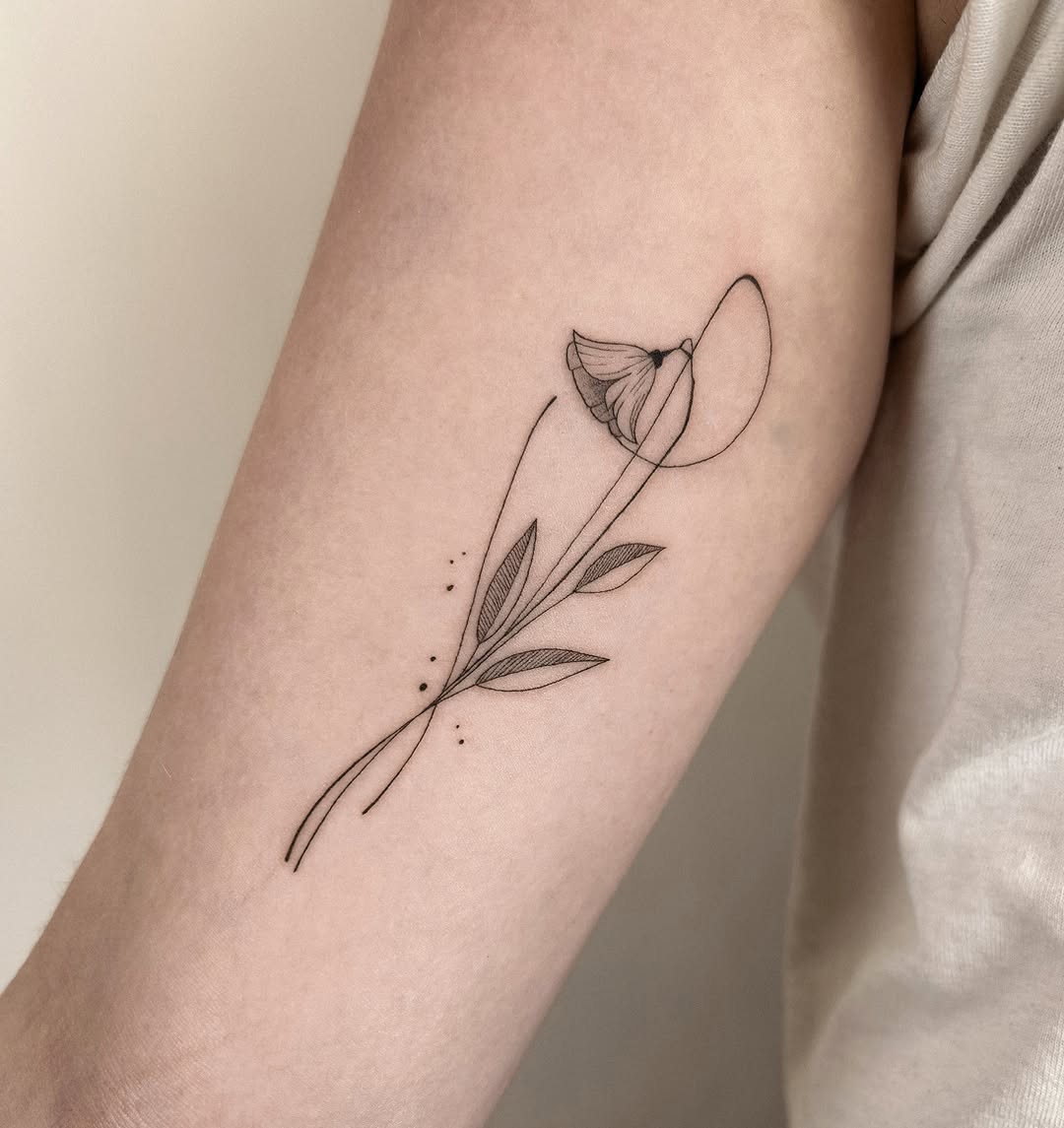 Tattoo by @hellymarch_tattoo โ fine_line, minimalist