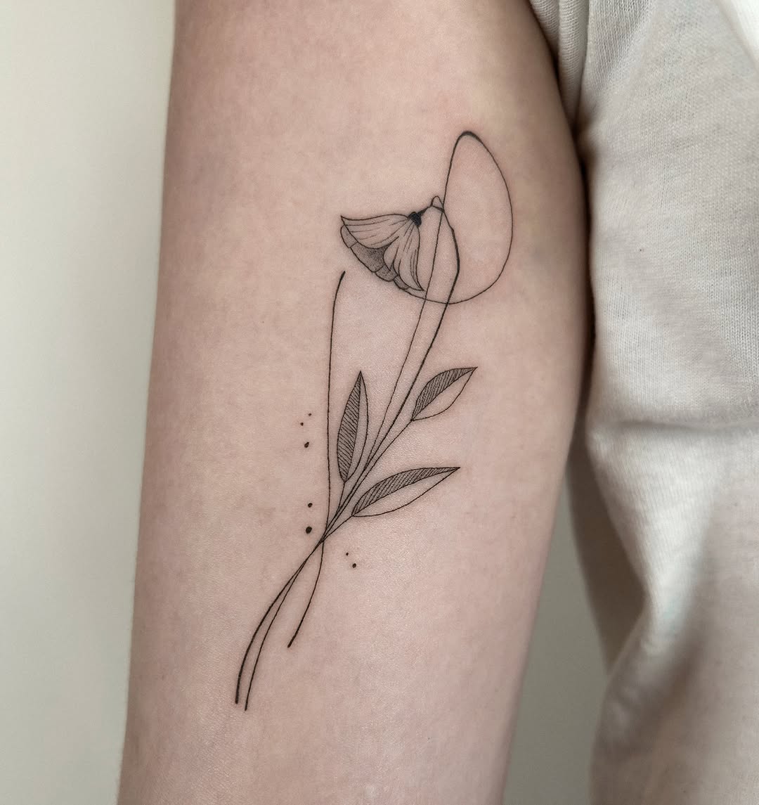 Tattoo by @hellymarch_tattoo โ fine_line
