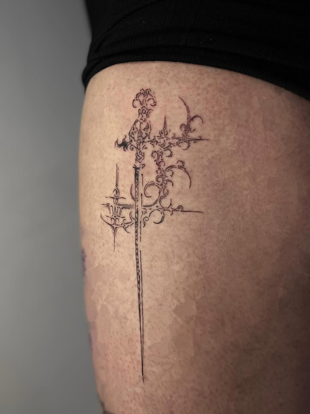 Tattoo by @sautattooo — fine_line, ornamental