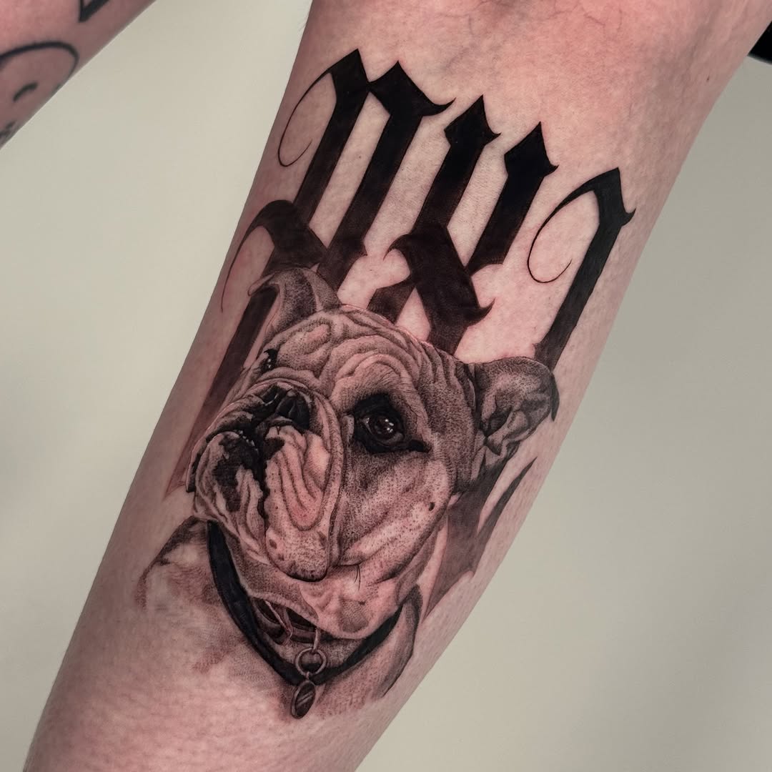 Tattoo by @brisiainks โ realism, lettering_script