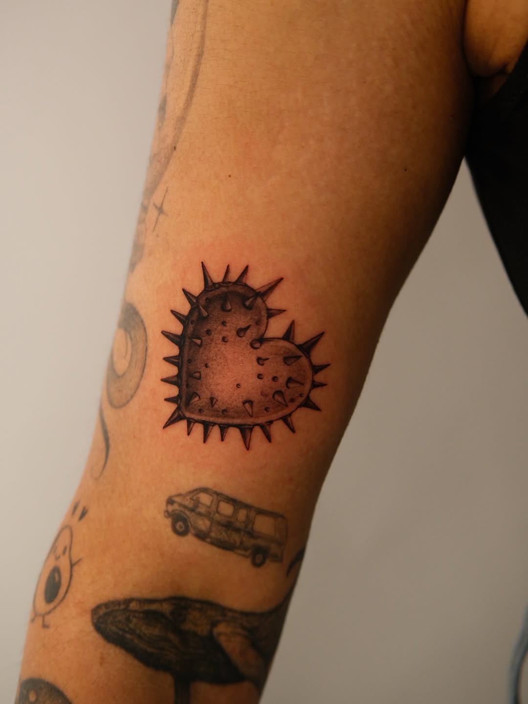 Tattoo by @ninnalopesart — black_and_grey, realism